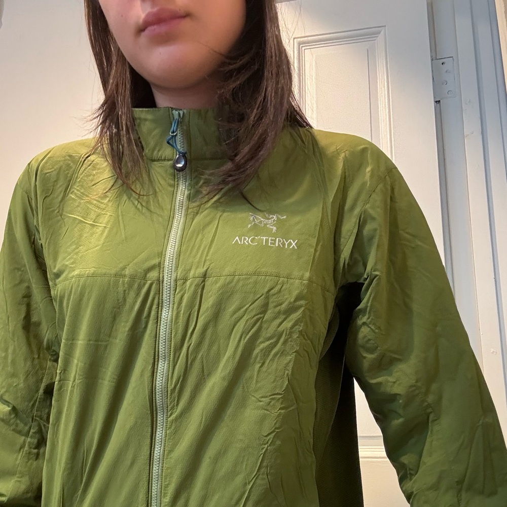 Medium Arc’teryx Men’s Green Atom Jacket